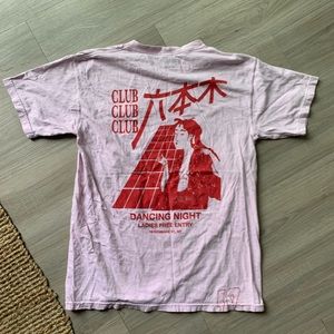 10 Deep pink tshirt
